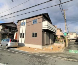 【天理市西井戸堂町　新築一戸建て　】外観写真