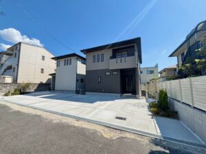 【奈良市あやめ池南2丁目　新築一戸建て　残り1区画！】外観写真
