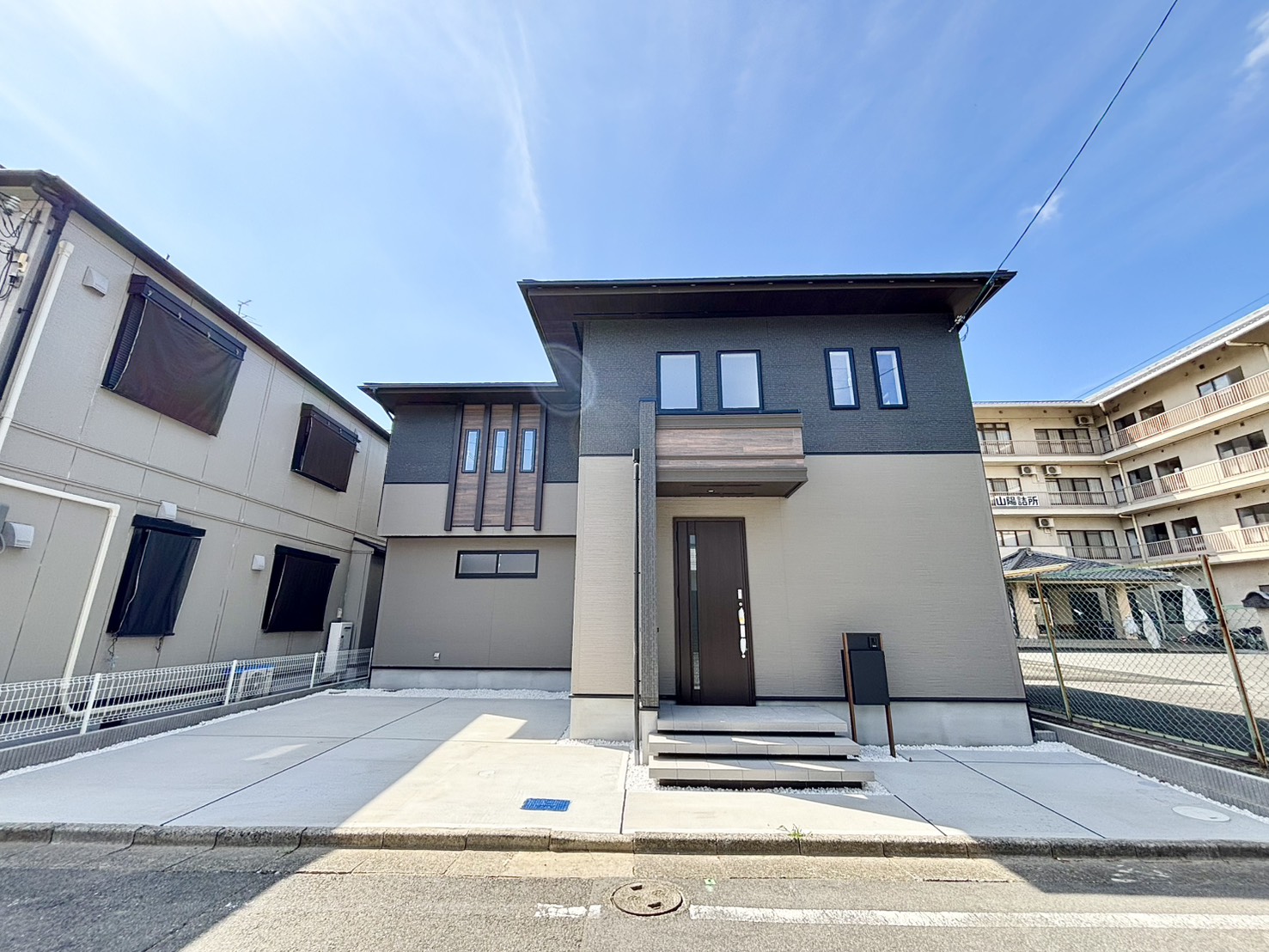 【天理市川原城町　新築一戸建て　限定1区画！】外観写真